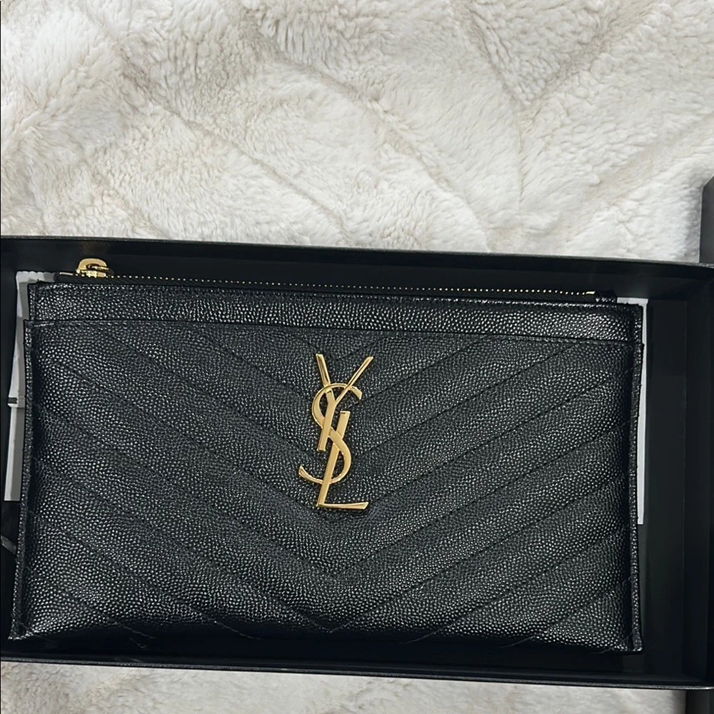 Saint Laurent Black Monogram Small Ziptop Bill Pouch in Grained Leather - Picture 2 of 7